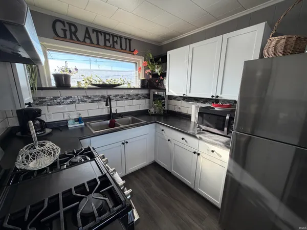 $214,900 | 88 Southeast 1st Street, Linton, IN 47441