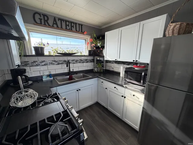 $224,900 | 88 Southeast 1st Street, Linton, IN 47441