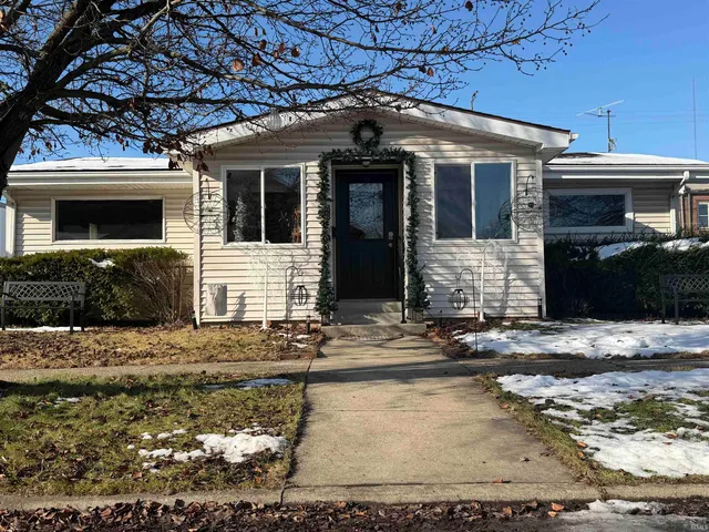 $224,900 | 88 Southeast 1st Street, Linton, IN 47441