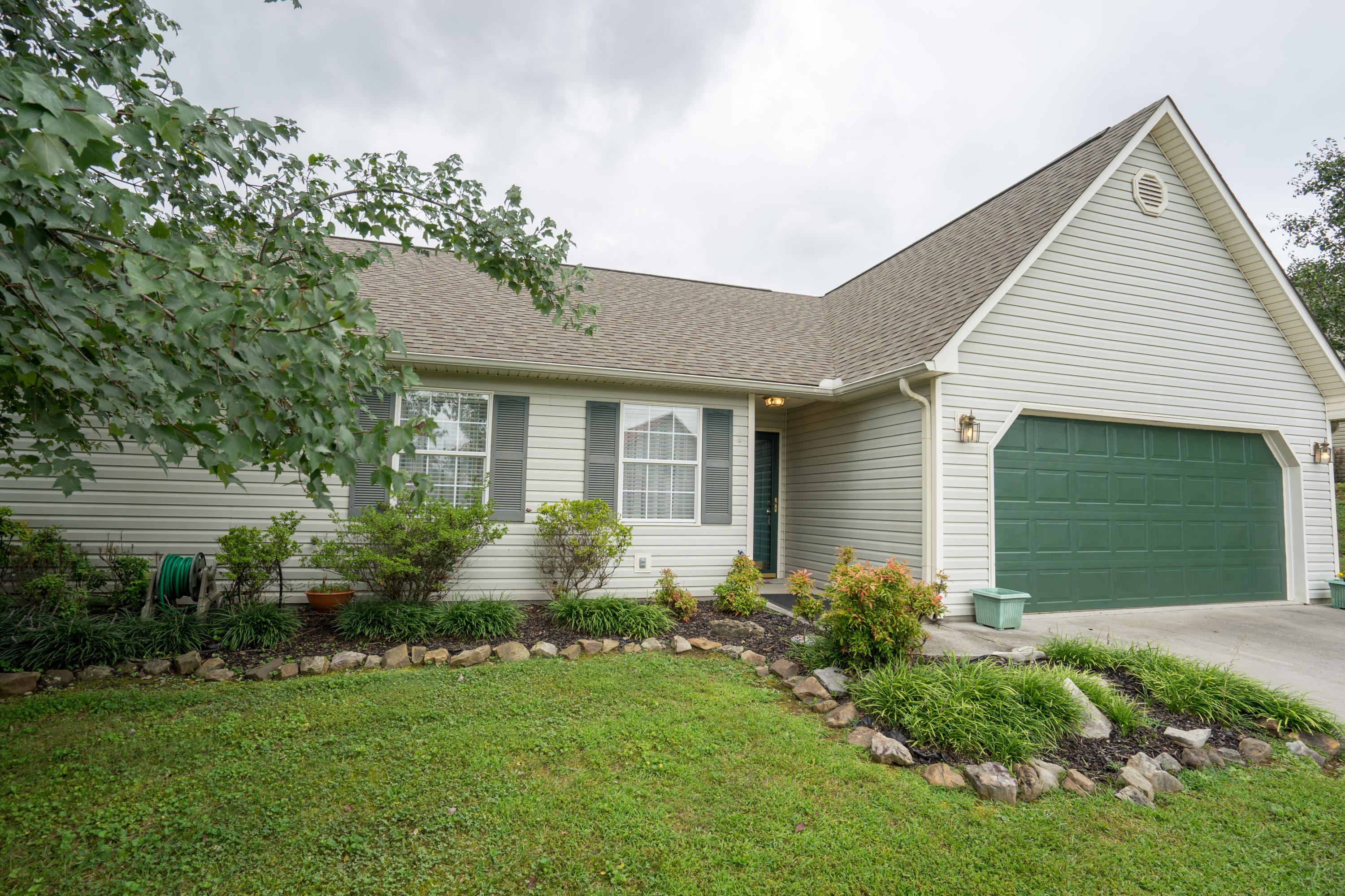7507 Applecross Road Corryton, TN 37721 - Photo 3 of 21 DSC00110