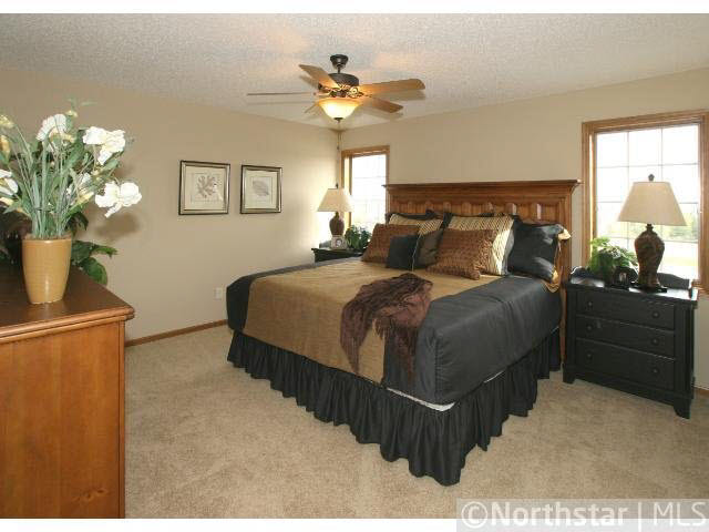 406 Valley Commons Hudson, WI 54016 - Photo 6 of 12 Gallery Image 6