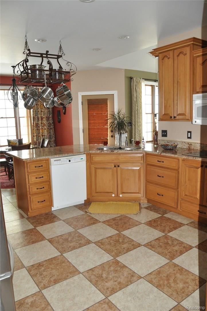 3930 Sheridan Line Road Croswell, MI 48422 - Photo 6 of 41 DSC_0750.JPG