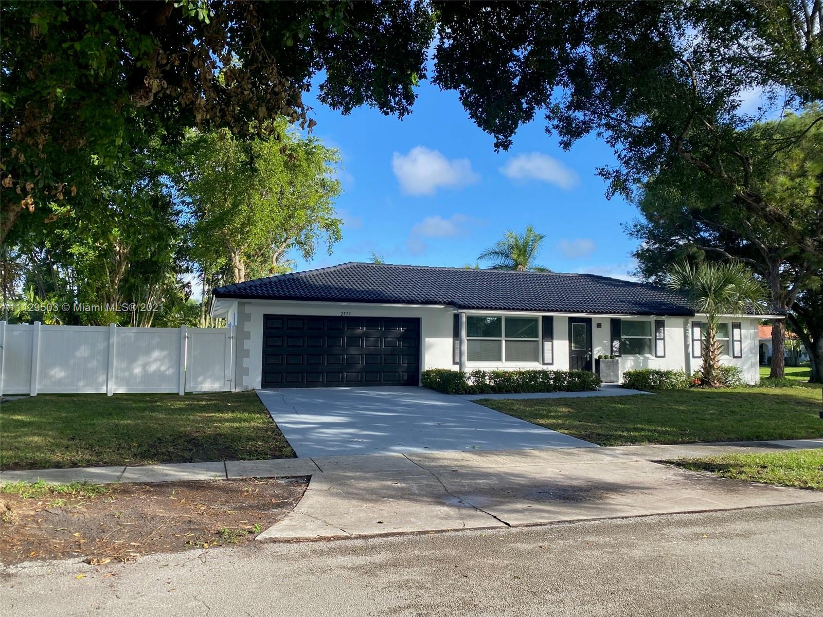 2579 Northwest 32nd Street Boca Raton, FL 33434 - Photo 2 of 32 Gallery Image 2