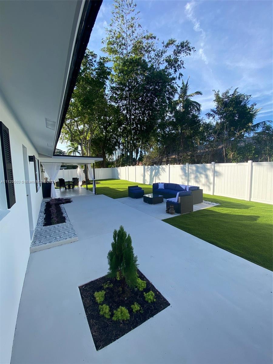 2579 Northwest 32nd Street Boca Raton, FL 33434 - Photo 29 of 32 Gallery Image 29