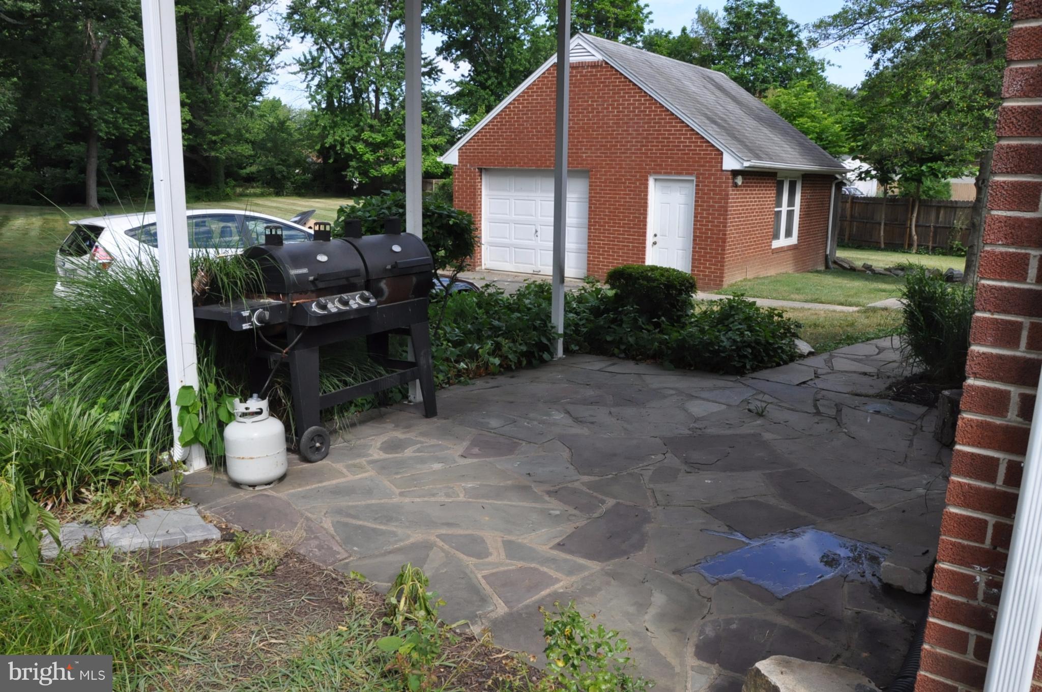 6705 Livingston Road Oxon Hill, MD 20745 - Photo 6 of 16 Exterior (Rear)