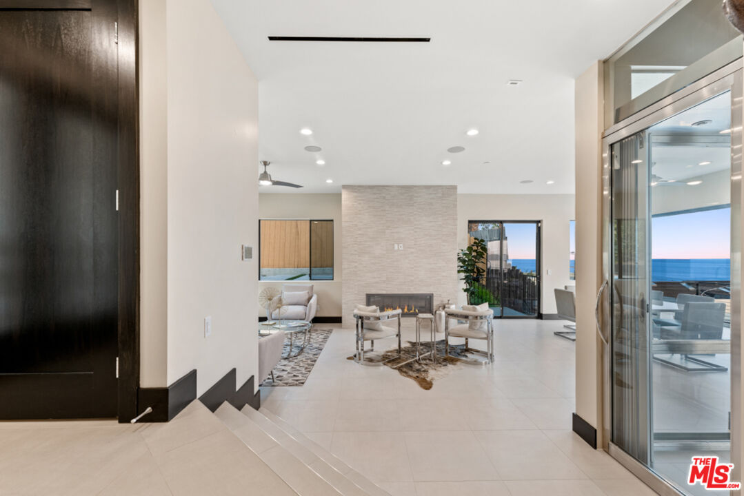 25411 Malibu Road Malibu, CA 90265 - Photo 21 of 51