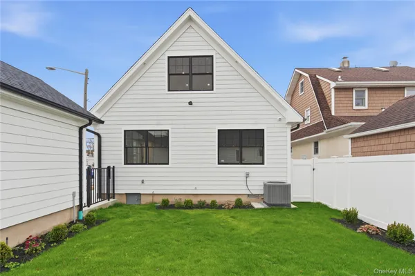 $5,975 | 6 Cammerer Avenue, East Rockaway, NY 11518