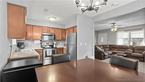 $199,900 | 205 Greenwich Avenue, Eldon, MO 65026