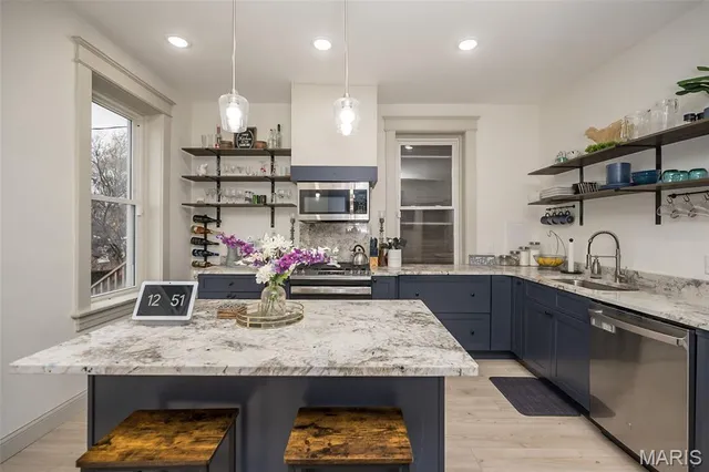 $335,000 | 2626 Minnesota Avenue, St. Louis, MO 63118