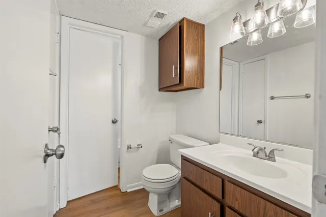 $110,000 | 1516 Bay Area Boulevard, Unit Q1, Houston, TX 77058