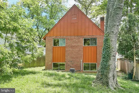 $3,900 | 5719 6th Street North, Arlington, VA 22205