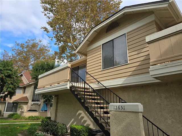 a view of a house with a garage