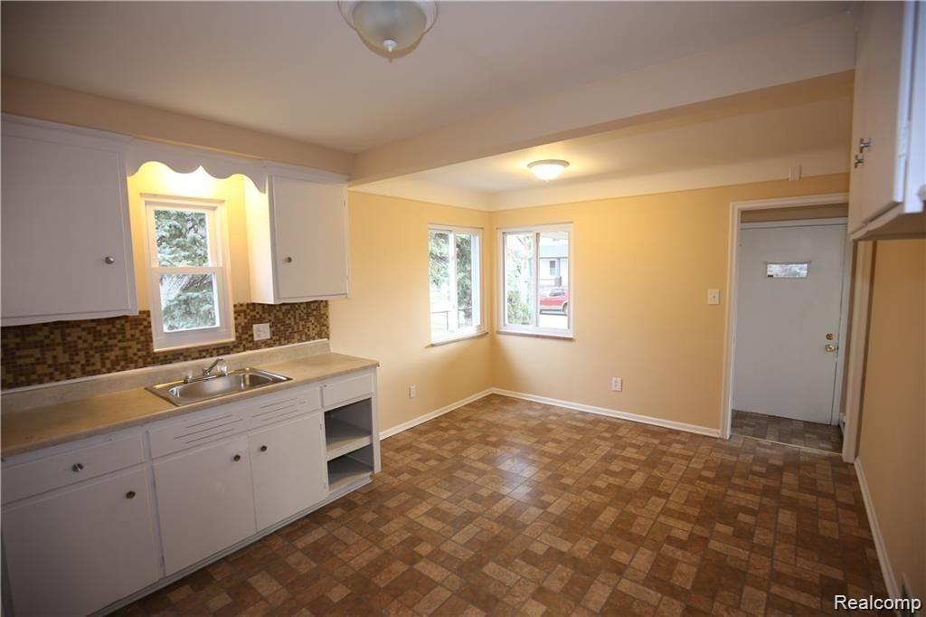 7635 Rivard Avenue Warren, MI 48091 - Photo 7 of 9
