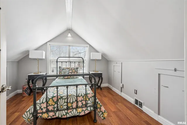 a view of a livingroom with furniture and window