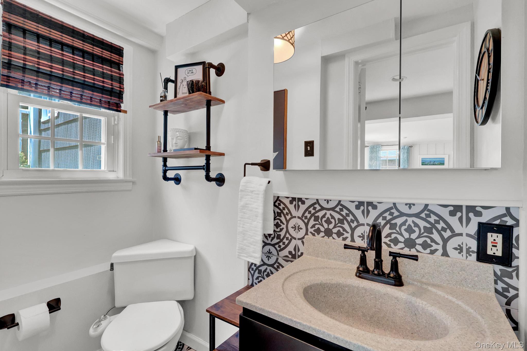 121 Old Field Road Huntington, NY 11743 - Photo 16 of 38 Powder room