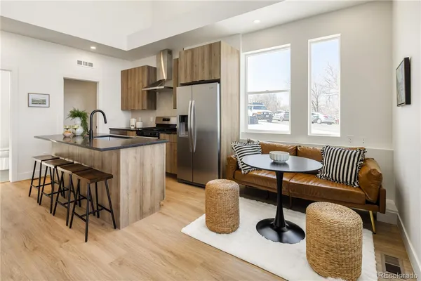 $2,400 | 3630 West 12th Avenue, Denver, CO 80204