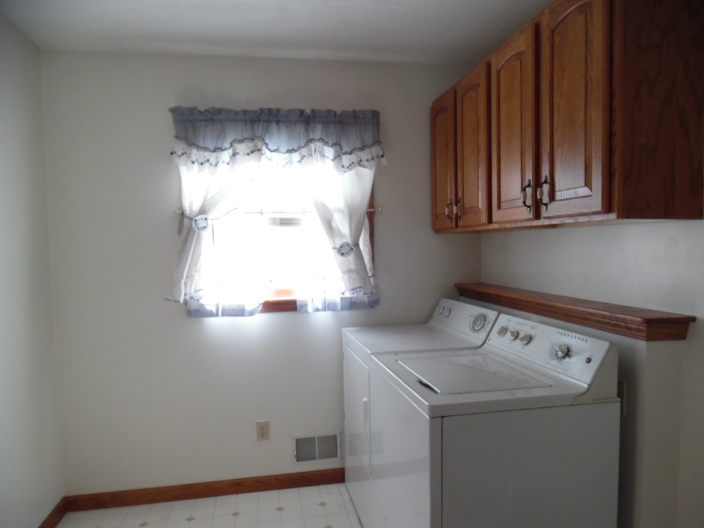 1794 North Meridian Road Ovid, MI 48866 - Photo 17 of 19