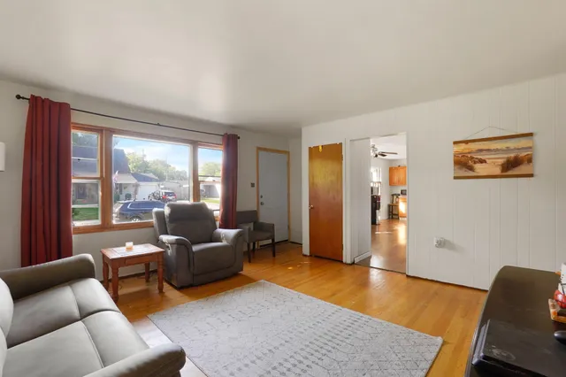 $229,000 | 373 West Millport Drive, Valparaiso, IN 46385