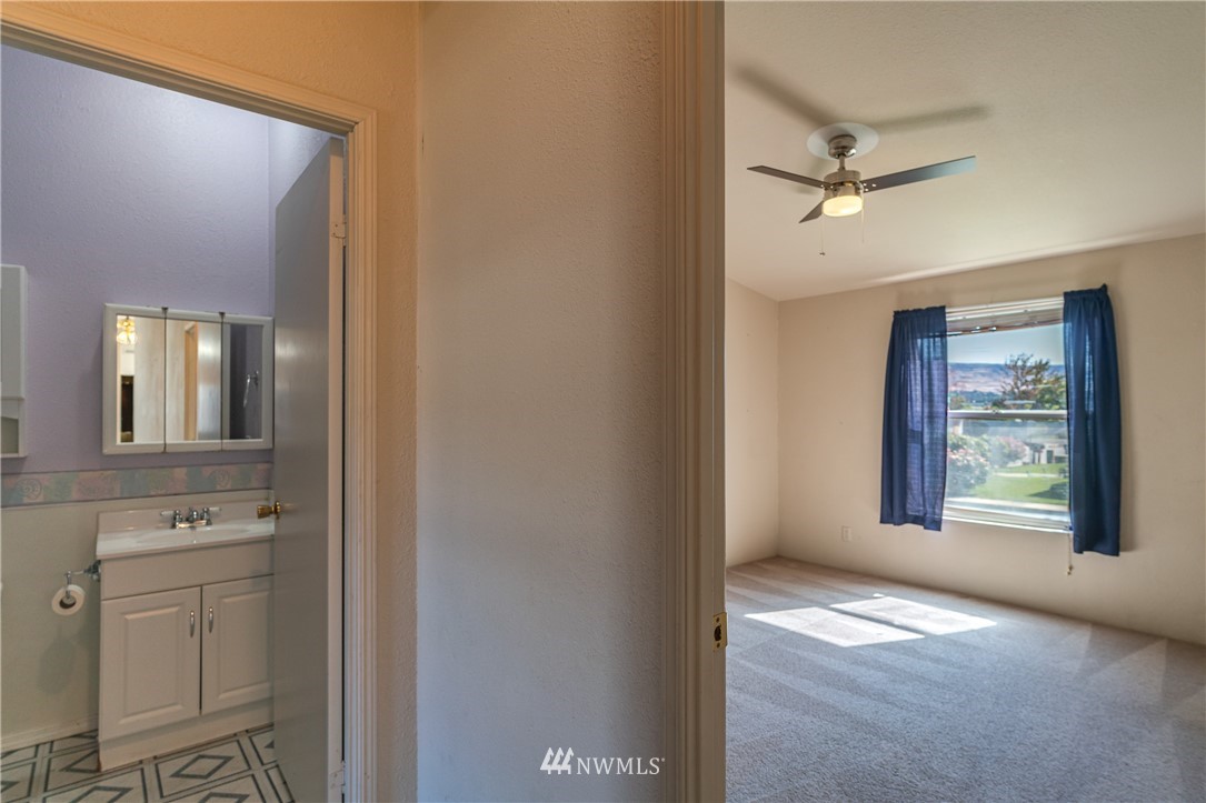 1656 Ridgeview Loop Drive Wenatchee, WA 98801 - Photo 18 of 39 Gallery Image 18