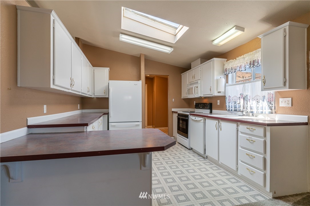 1656 Ridgeview Loop Drive Wenatchee, WA 98801 - Photo 9 of 39 Gallery Image 9