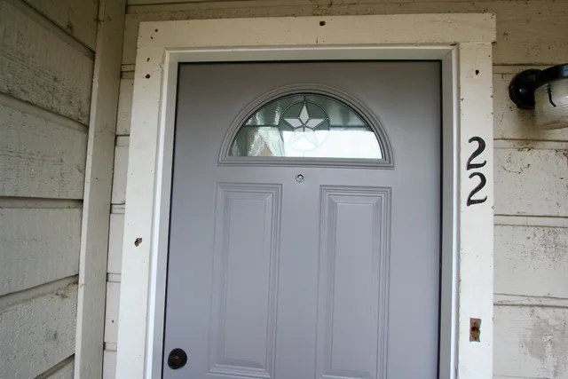 a close view of utility room with a washer and dryer