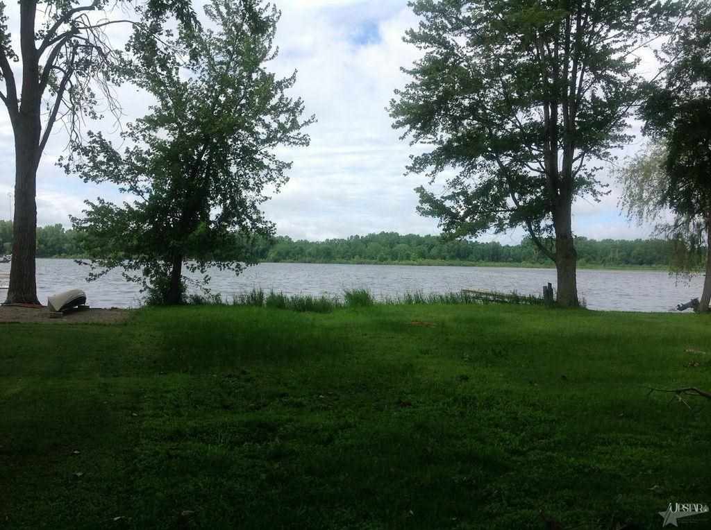 10681 North Oak Knoll Road Rome City, IN 46784 - Photo 2 of 15