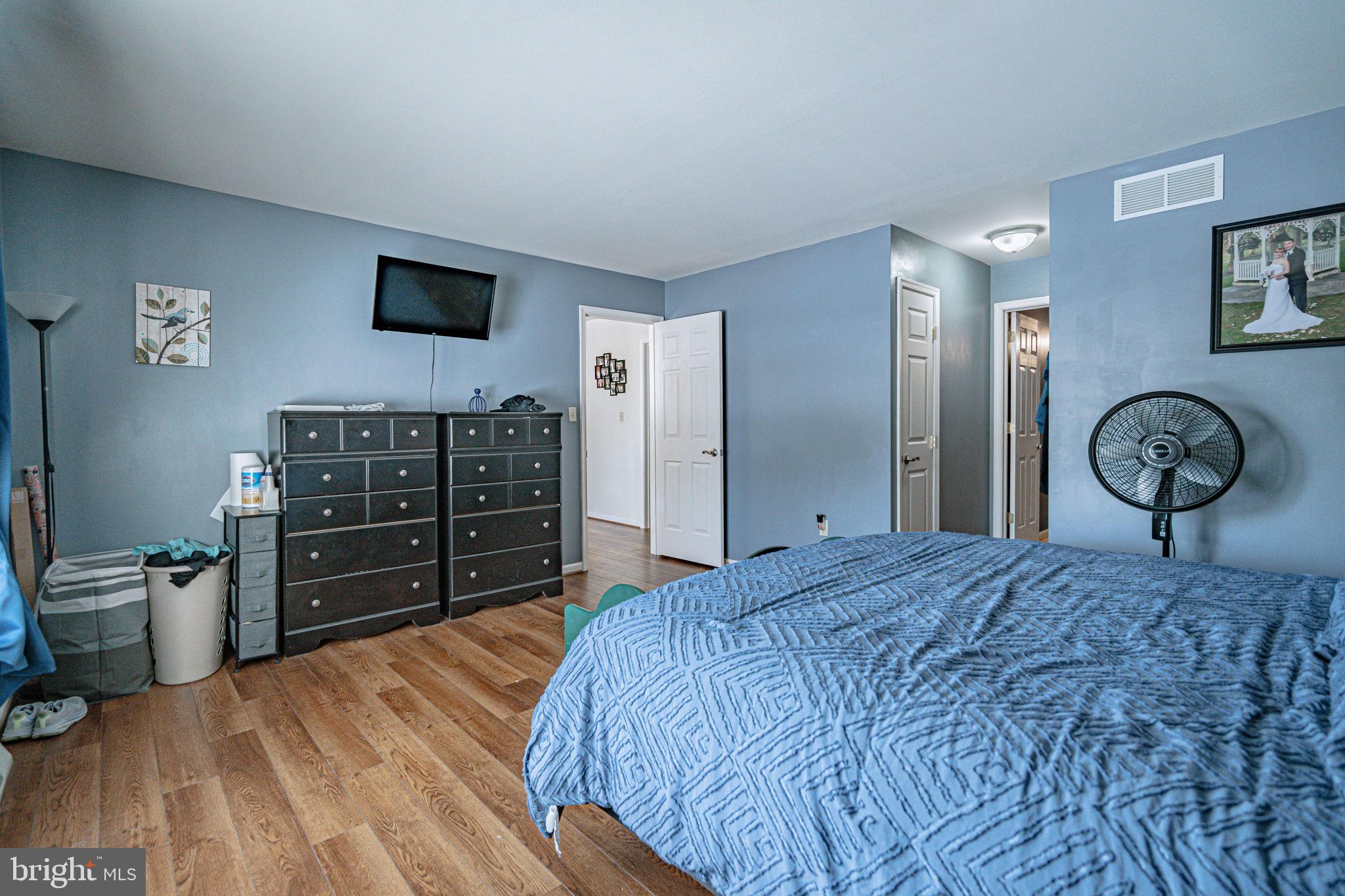 35 Ridgeview Drive Lehighton, PA 18235 - Photo 26 of 58 a bedroom with a bed and furniture