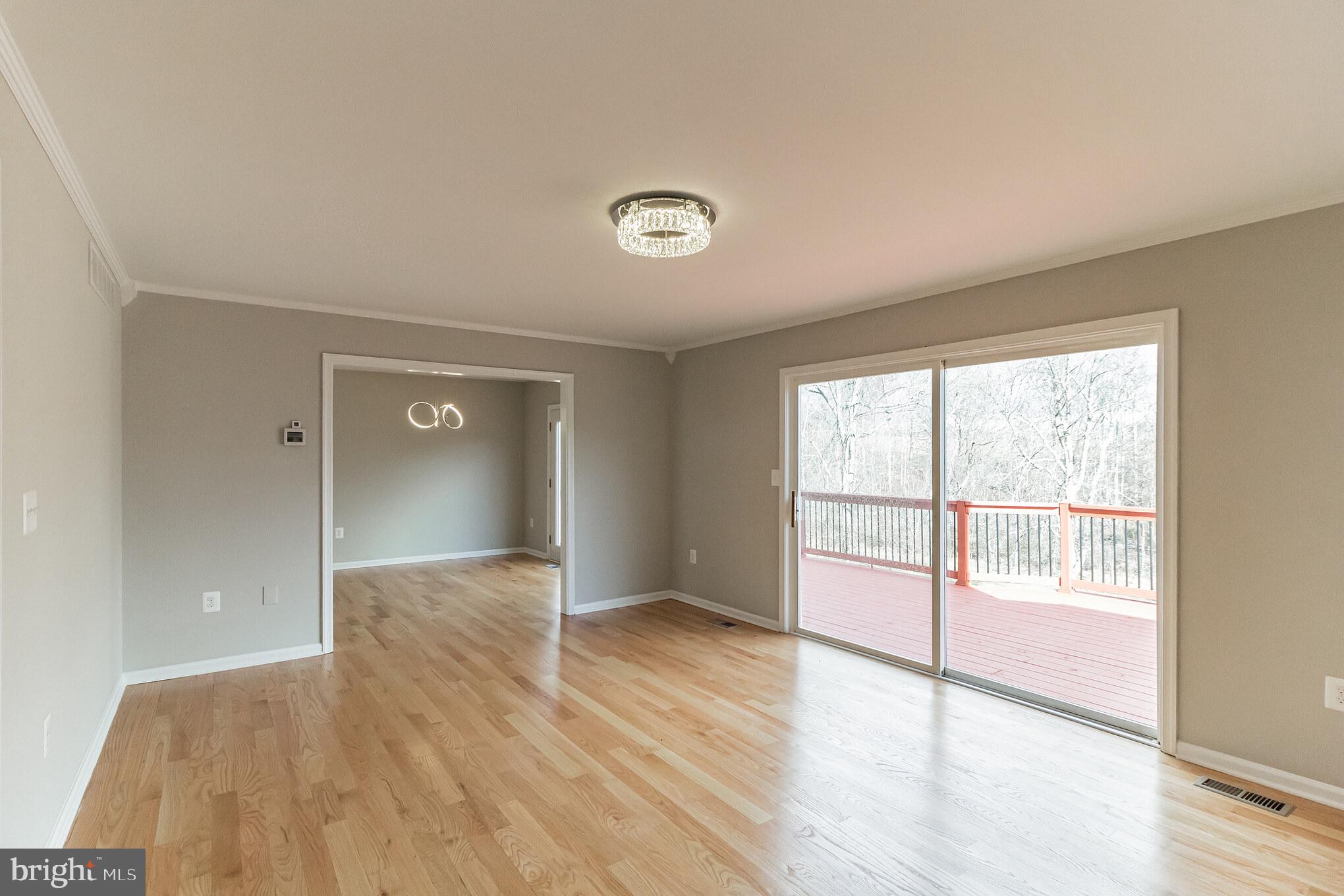 6550 Davis Road Mount Airy, MD 21771 - Photo 4 of 36