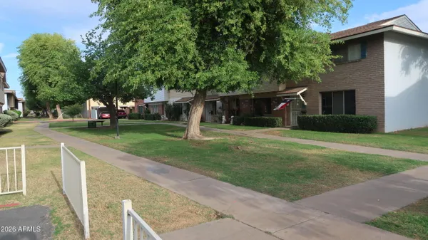 $2,000 | 1627 West Hazelwood Street, Phoenix, AZ 85015