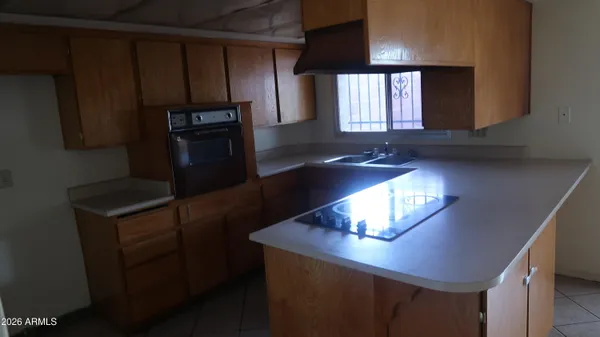 $2,000 | 1627 West Hazelwood Street, Phoenix, AZ 85015