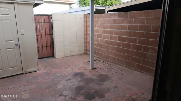 $2,000 | 1627 West Hazelwood Street, Phoenix, AZ 85015