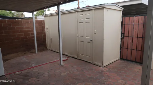 $2,000 | 1627 West Hazelwood Street, Phoenix, AZ 85015