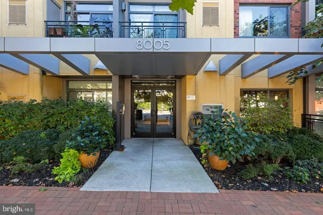 $2,150 | 8005 13th Street, Unit 201, Silver Spring, MD 20910