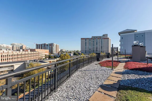 $2,150 | 8005 13th Street, Unit 201, Silver Spring, MD 20910