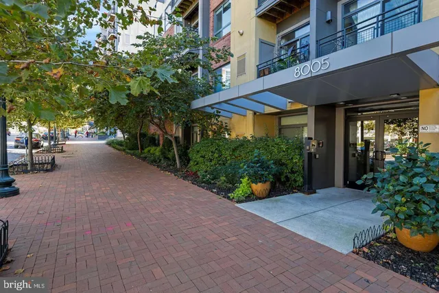 $2,150 | 8005 13th Street, Unit 201, Silver Spring, MD 20910