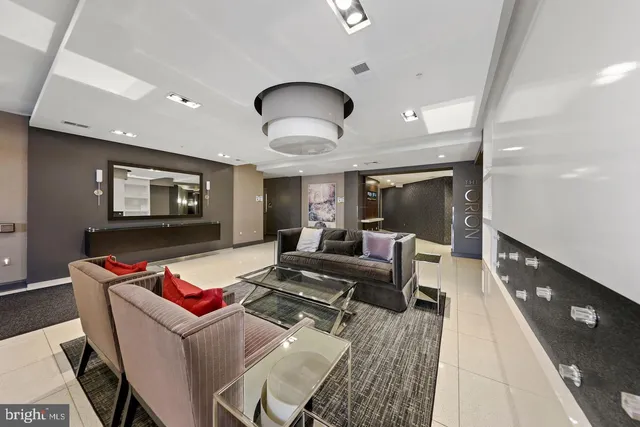 $2,150 | 8005 13th Street, Unit 201, Silver Spring, MD 20910