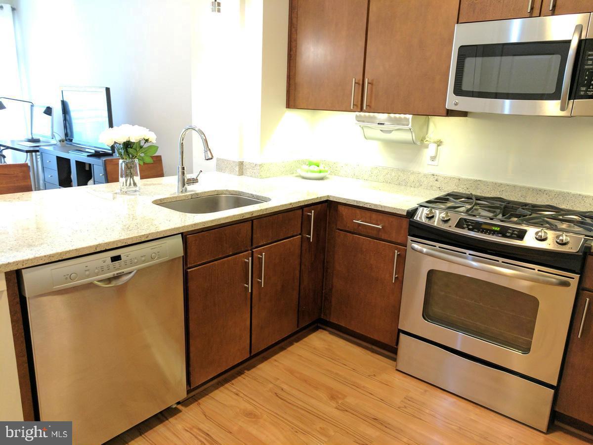 8005 13th Street, Unit 201 Silver Spring, MD 20910 - Photo 5 of 28