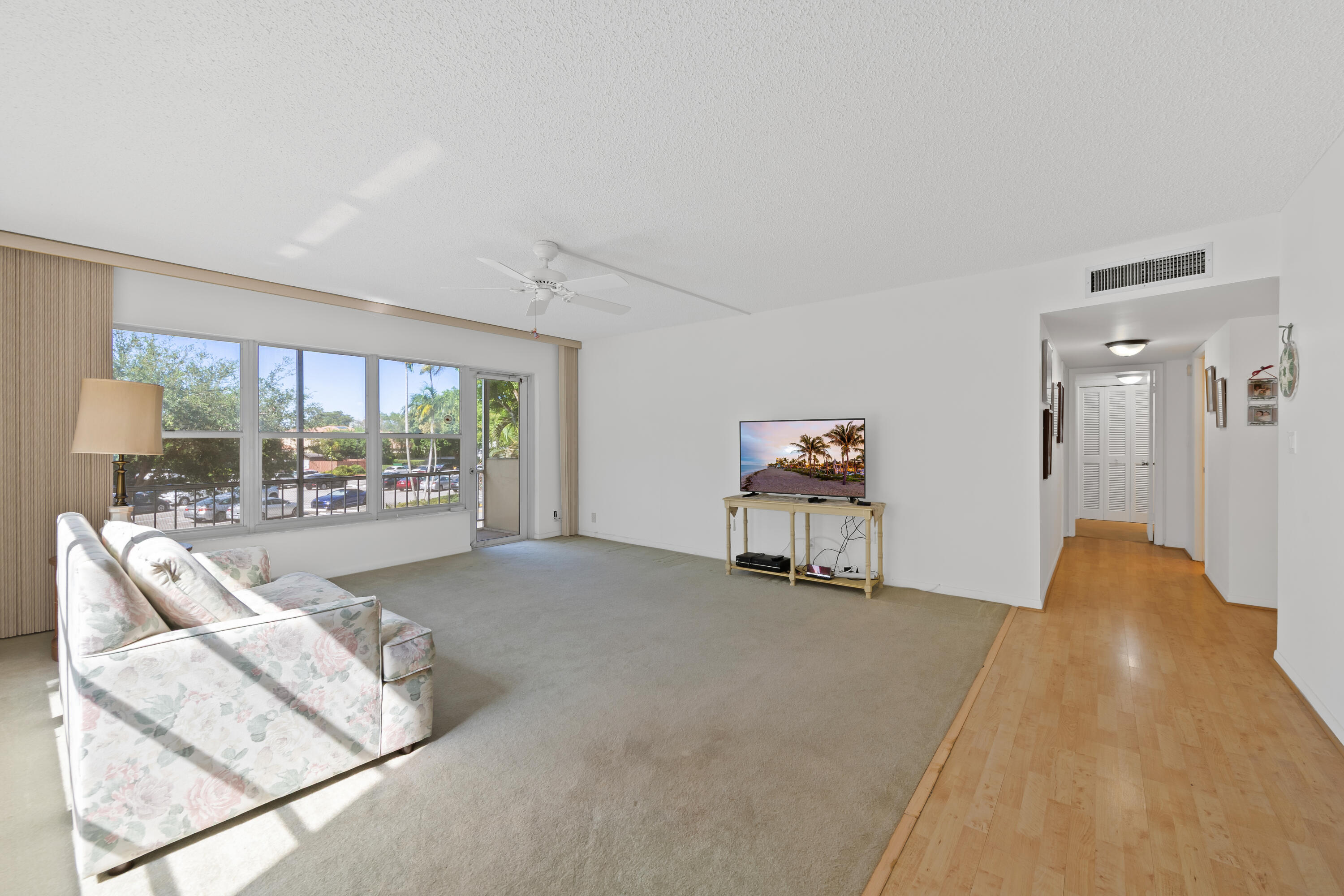 10777 West Sample Road, Unit 207 Coral Springs, FL 33065 - Photo 7 of 36 DSC_8010