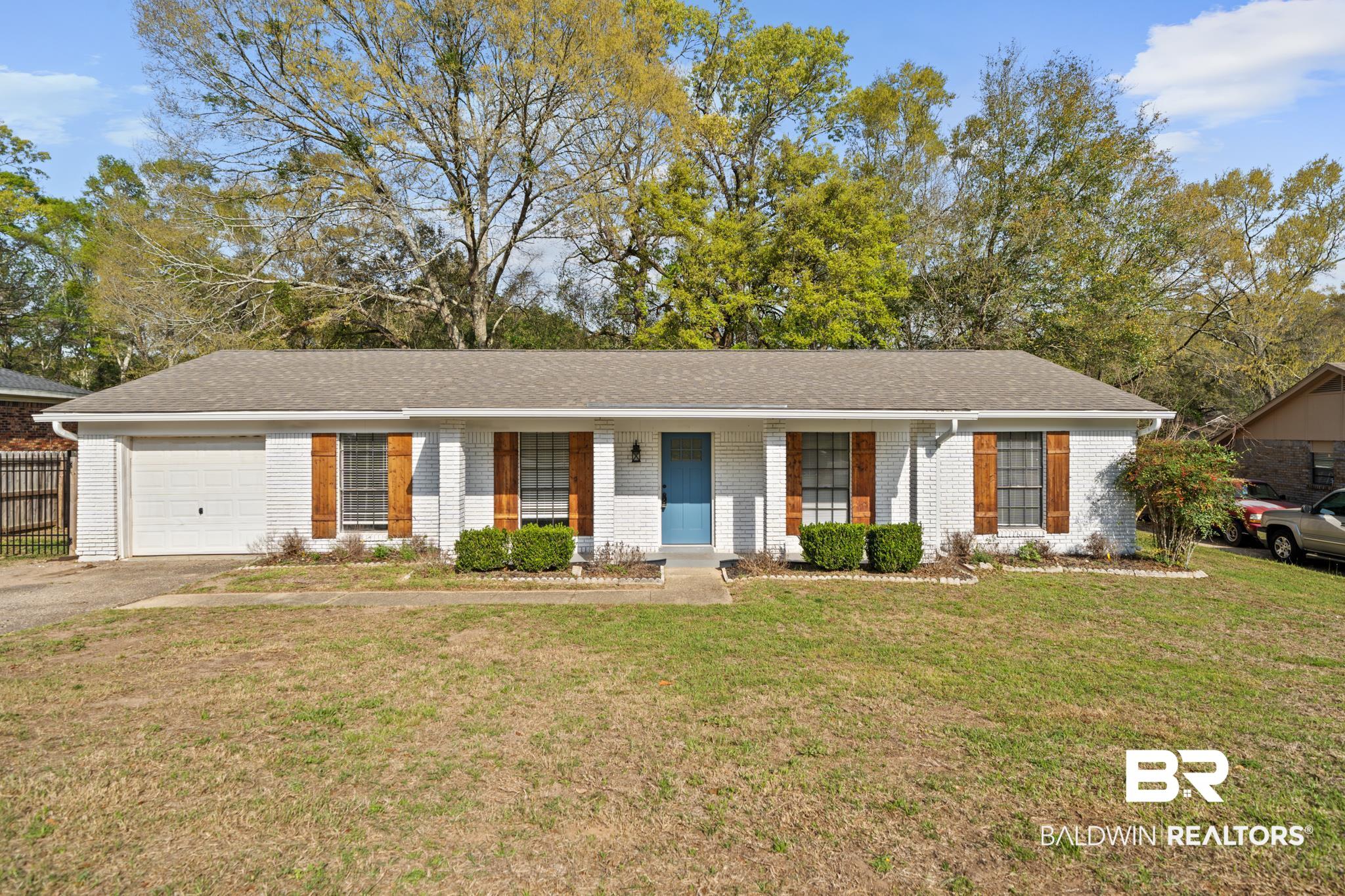 5716 Post Oak Court Mobile, AL 36609 - Photo 1 of 23 Front View