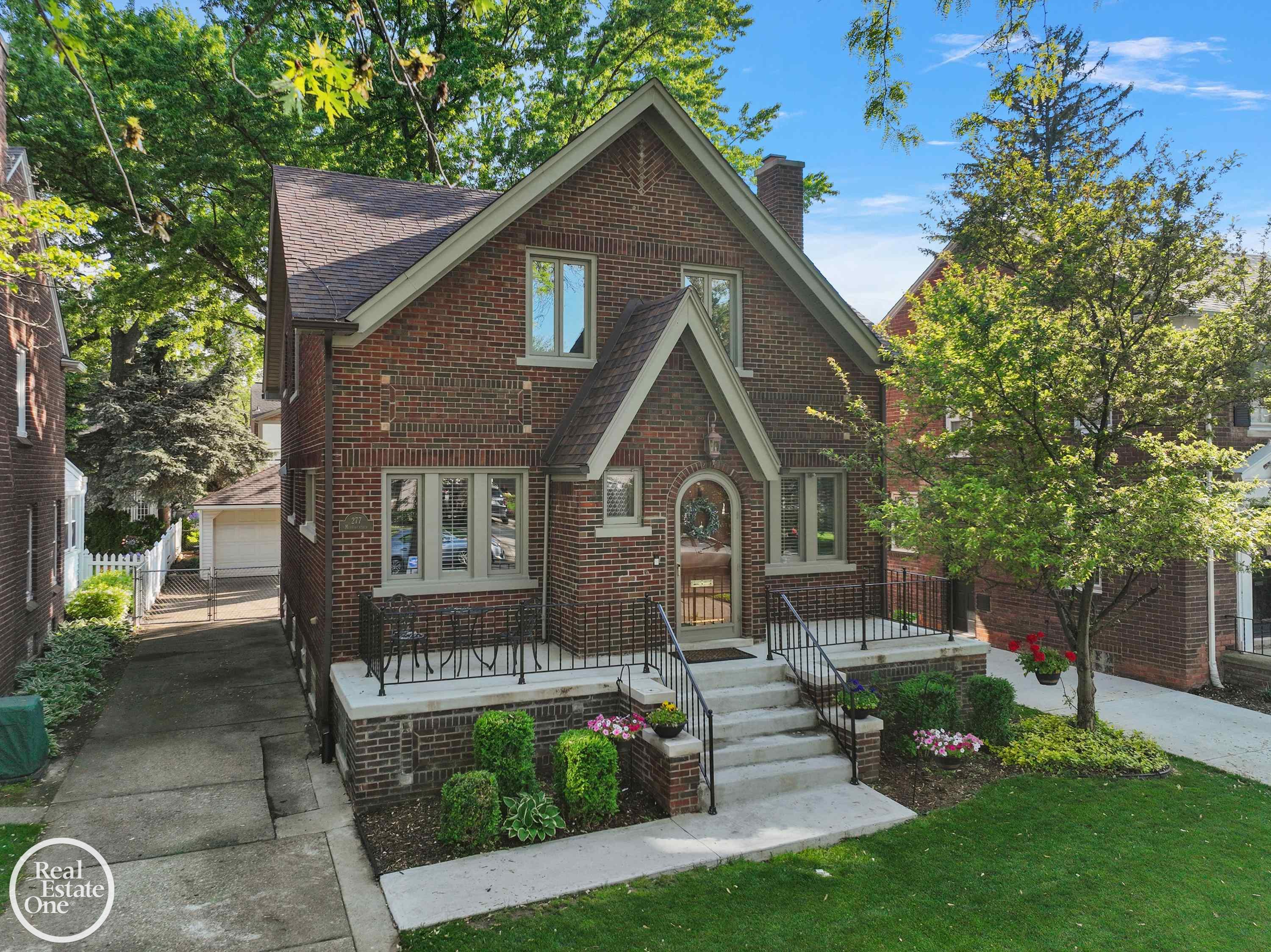 277 Merriweather Road Grosse Pointe, MI 48236 - Photo 49 of 51 50142253-c2a61482-37e7-40f7-9799-8ddc4a7b1856.JPG
