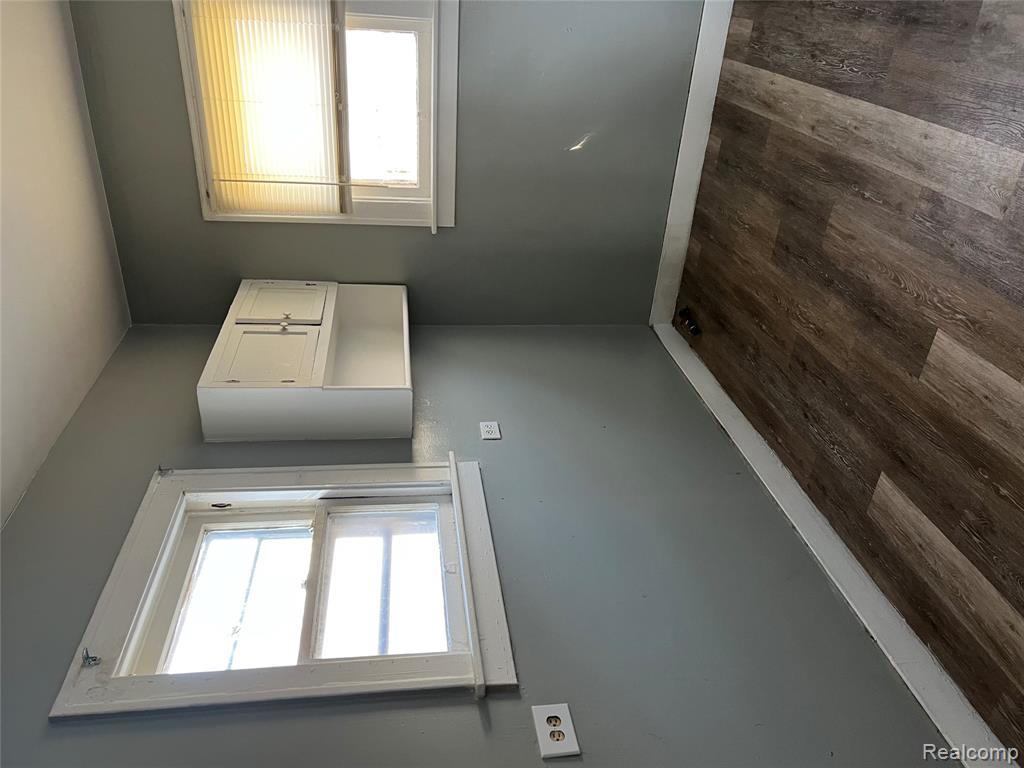 936 Stocker Avenue Flint, MI 48503 - Photo 10 of 15