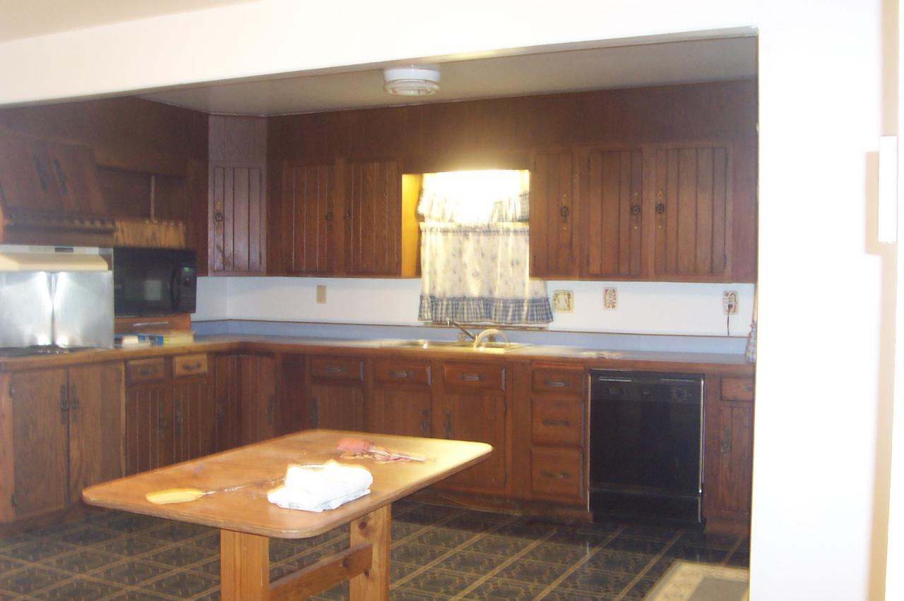1801 Mountain Valley Road Vinton, VA 24179 - Photo 2 of 10 Kitchen