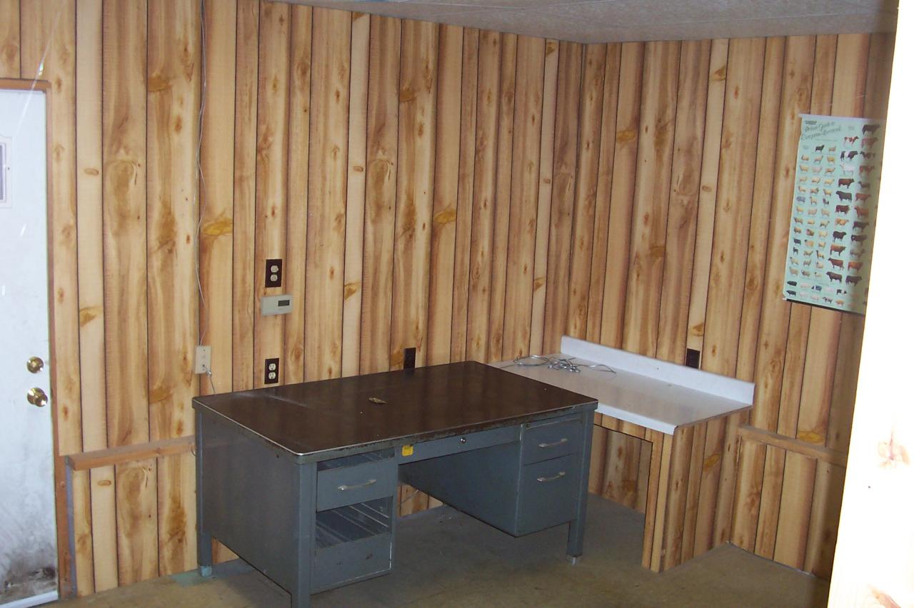 1801 Mountain Valley Road Vinton, VA 24179 - Photo 8 of 10 Office