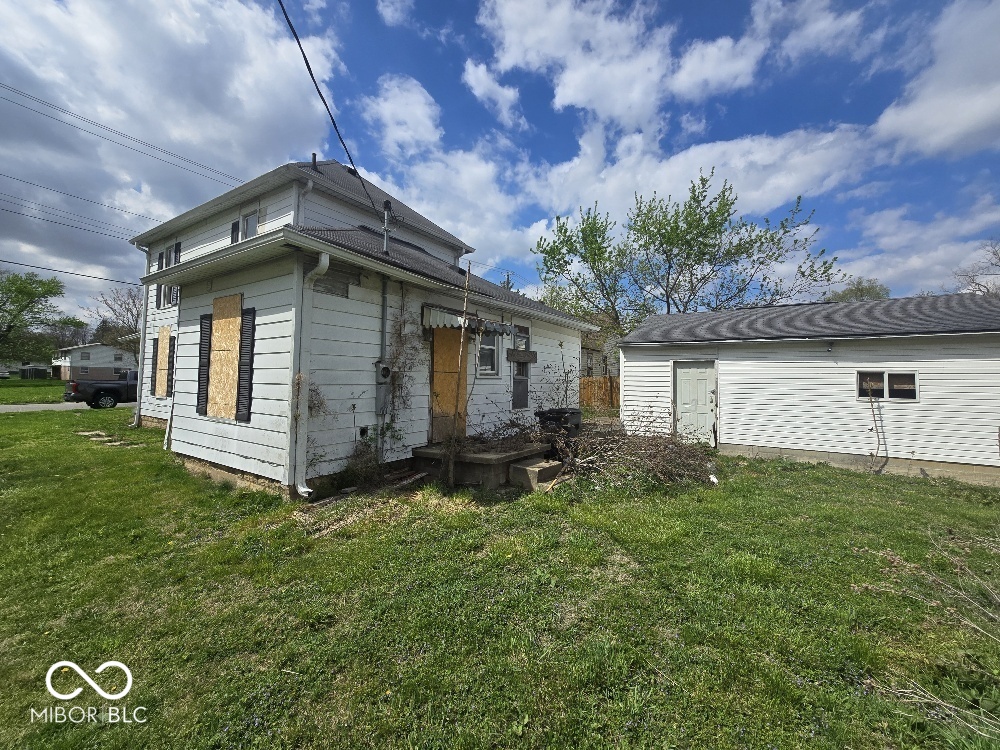 1310 Locust Street Anderson, IN 46016 - Photo 5 of 11