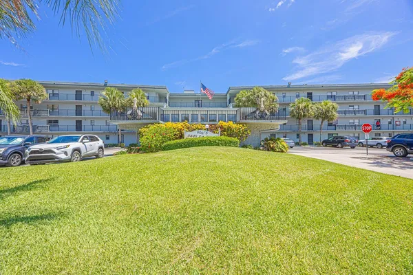 $180,000 | 9440 Southwest 8th Street, Unit 417, Boca Raton, FL 33428