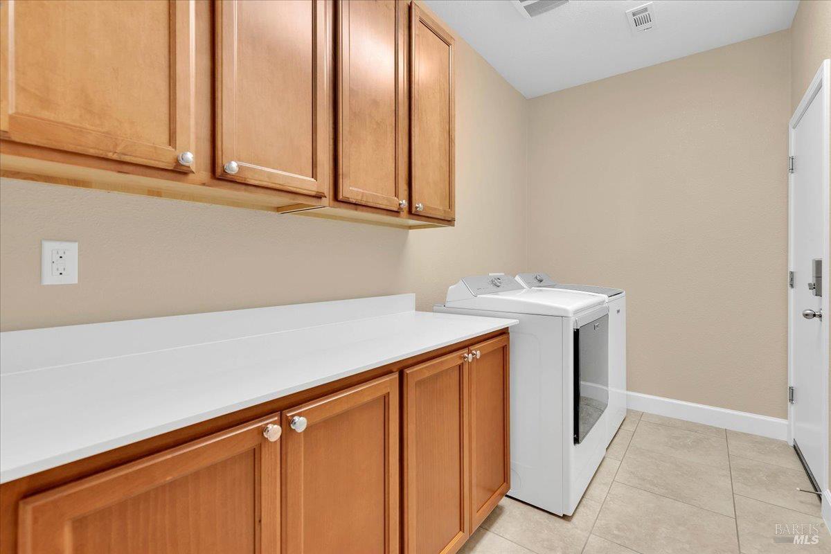 331 Frisbie Circle Vacaville, CA 95688 - Photo 26 of 93