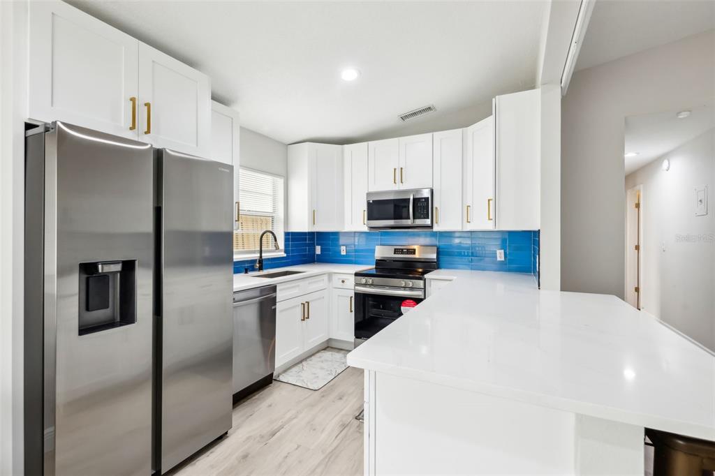 304 Dover Street Orlando, FL 32811 - Photo 11 of 32