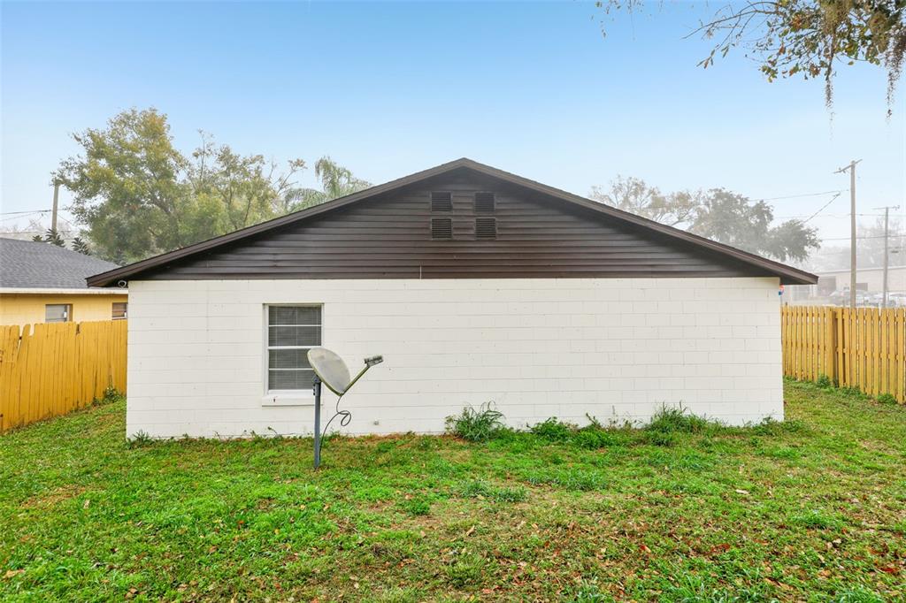 304 Dover Street Orlando, FL 32811 - Photo 15 of 32