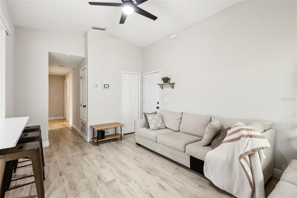 304 Dover Street Orlando, FL 32811 - Photo 5 of 32