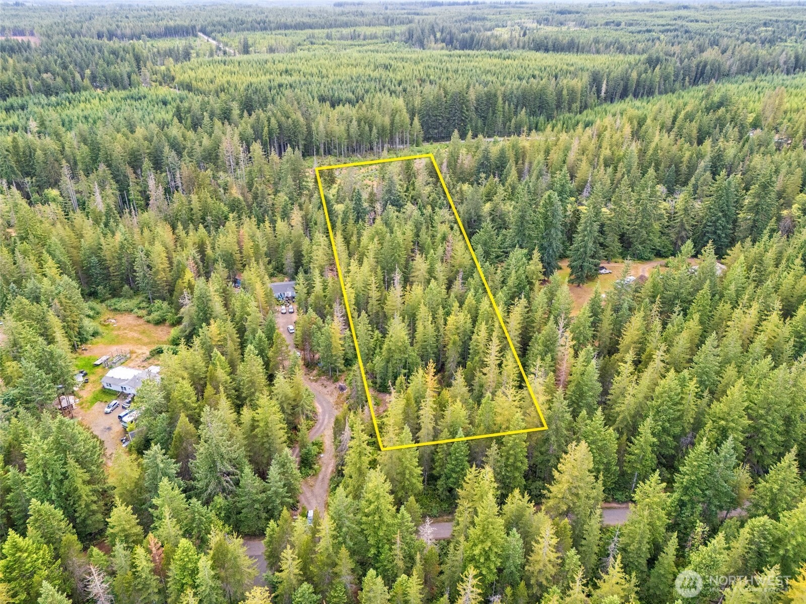 400 Northeast Trudeau Mountain Road Belfair, WA 98528 - Photo 27 of 32 a view of a yard